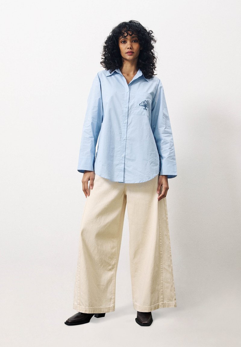 FRNCH CALANTHA - Overhemdblouse - bleu clair