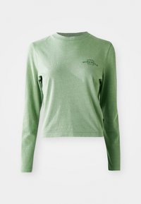 Unselected, sea spray