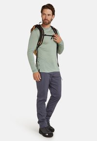 icebreaker LIGHT WEIGHT COOL-LITE SPHERE - Langarmshirt - moss