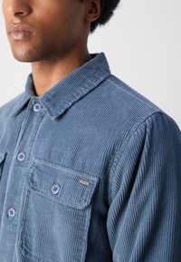 INDICODE JEANS Mezisezónní bunda  - china blue