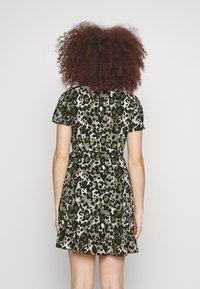 Noisy May CLARA BIANCA WRAP - Kasdienė suknelė - kalamata/leo