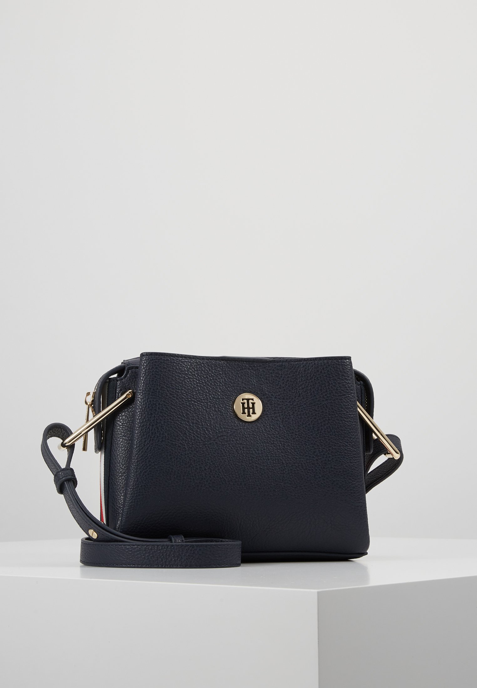 Th core crossover Clearance