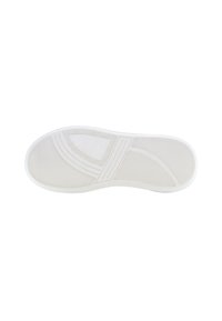 Bílá podrážka tenisky s texturovanými gripovými vzory, včetně hladkých a vroubkovaných sekcí, s zakřiveným designem a zesílenými okraji.