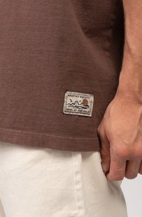 Kaotiko UNISEX - Print T-shirt - brown