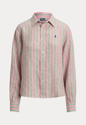 Różowo-zielona lniana koszula w paski z długim rękawem, kołnierzykiem na guziki i małym niebieskim logo na piersi. Zapięcie na guziki z przodu i mankiety na rękawach.