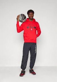 Nike Performance CHICAGO BULLS CLUB HOODIE - Ρούχα για κλαμπ - university red/black