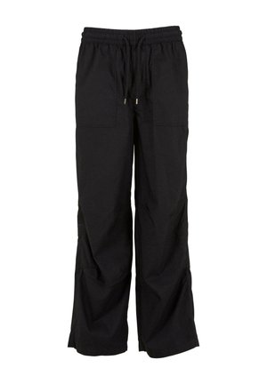 Czarne spodnie o szerokich nogawkach wykonane z lekkiego materiału. Posiadają elastyczny pas z sznurkiem, dwie przednie kieszenie oraz luźny krój.