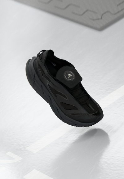 adidas by Stella McCartney ADISTAR - Treniņkurpes - core black/utility black/almond milk