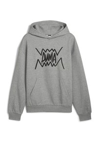 Sweat à capuche gris avec une poche kangourou et un logo graphique "PUMA" noir en design ondulé sur le devant. Tissu doux, coupe décontractée.