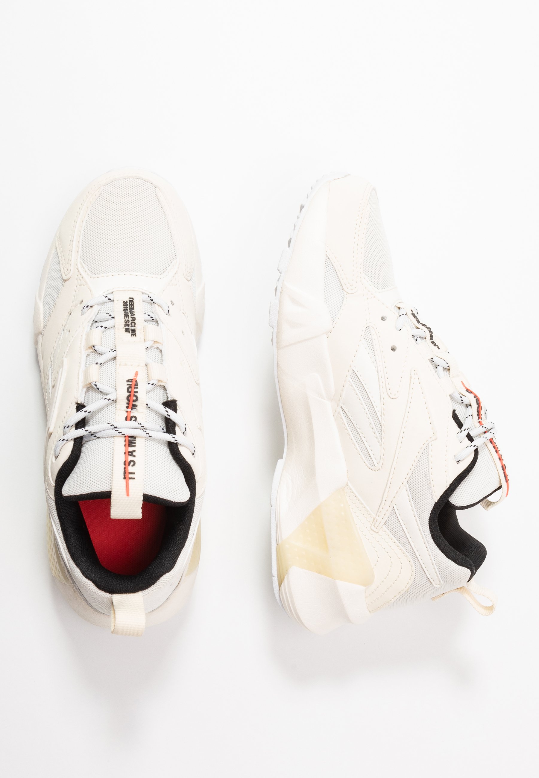 Reebok Classic AZTREK DOUBLE MIX Joggesko chalkclassic Reebok Classic AZTREK DOUBLE MIX Joggesko chalkclassic