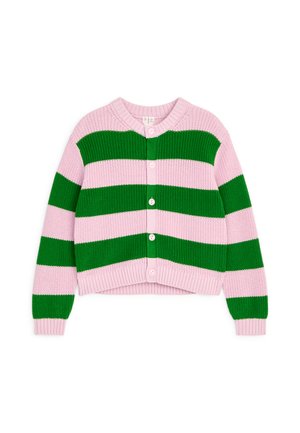 Cardigan boutonné avec larges rayures horizontales roses et vertes, manches longues et encolure ronde, présenté à plat sur fond blanc.