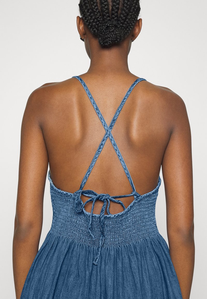 Damen Freizeitkleider | GAP TIERED SMOCKED MINI Jeanskleid dark indigo/light-blue denim - FH52452 Damen Freizeitkleider | GAP TIERED SMOCKED MINI Jeanskleid dark indigo/light-blue denim - FH52452