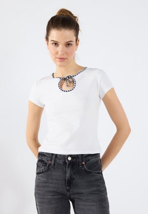 T-shirts med print - white