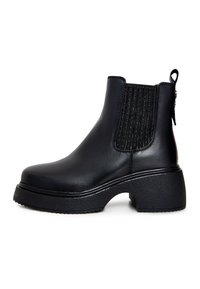 Ankle boot