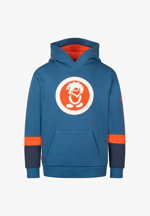 Blauer Hoodie mit orangefarbener Innenausstattung, Fronttasche im Kängurustil, orange- und marineblaue Farbfelder an den Ärmeln und ein orangefarbenes rundes Logo mit einem cartoonartigen Gesicht.