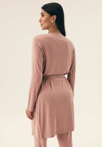 Henderson NOVES piaskowy