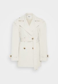 Abrigo trinchera color crema con diseño de doble botonadura, botones dorados, amplio cuello y cintura ceñida con cinturón. Fabricado con una tela suave.
