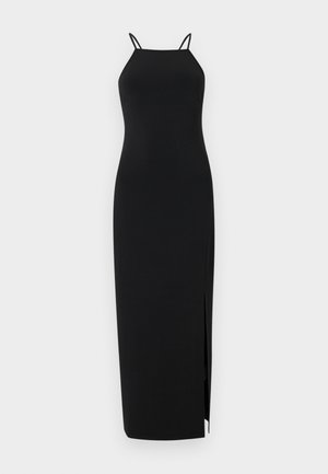 Μαύρο μάξι φόρεμα χωρίς μανίκια με λεπτές τιράντες στους ώμους και πλαϊνή σχισμή, παρουσιασμένο σε απλό ανοιχτό φόντο.