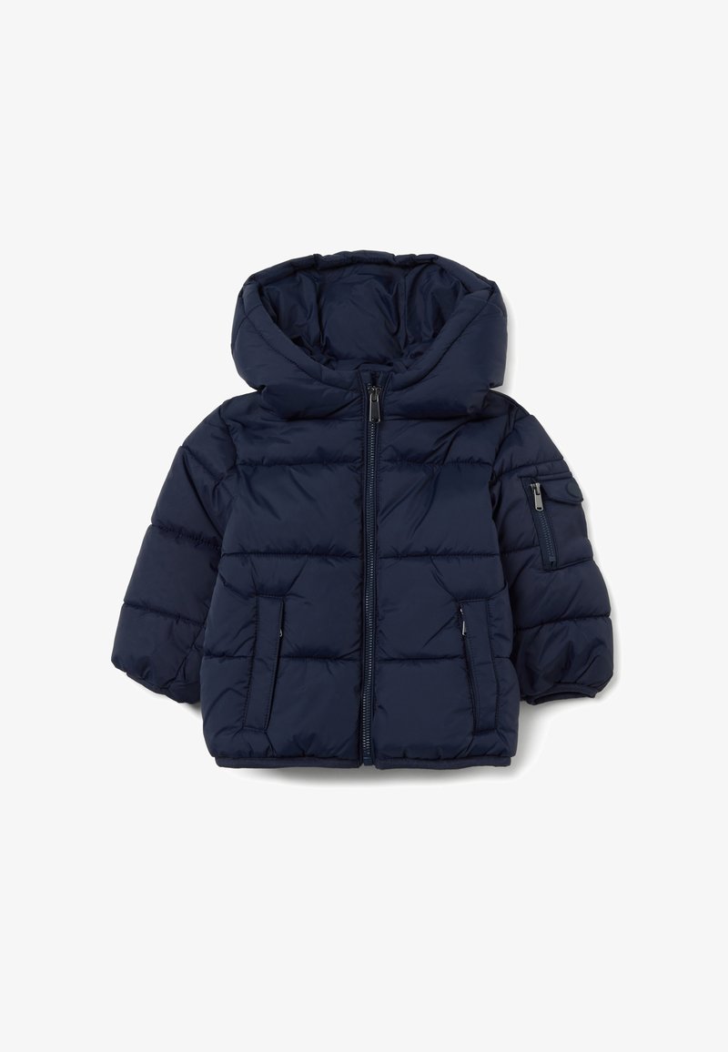 Giacca puffer blu navy con cappuccio, chiusura con zip frontale e due tasche laterali. Caratterizzata da una texture trapuntata e una piccola tasca con zip sulla manica.