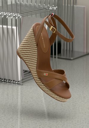 High heeled sandals - cognac