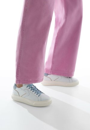 LIPARI - Trainers - weiß hellblau