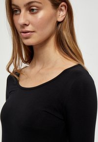 Desires DEGISELLE LONG SLEEVE SLIM TEE - Ilgarankovis viršutinės dalies drabužis - black