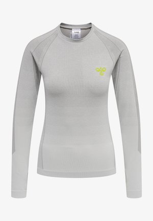 Helles graues Langarmshirt mit taillierter Passform, strukturiertem Stoff und kleinem grünen Bienenlogo auf der Brust.