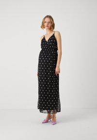 Vero Moda Maternity - VMMSMILLA SINGLET WRAP DRESS - Vestito lungo - black/snow white Immagine in miniatura 1