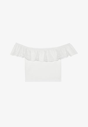 Biała bluzka bez ramiączek z falbaną przy dekolcie, z haftem w kształcie oczek, gładkim materiałem, krótkimi rękawami oraz dopasowanym krojem.