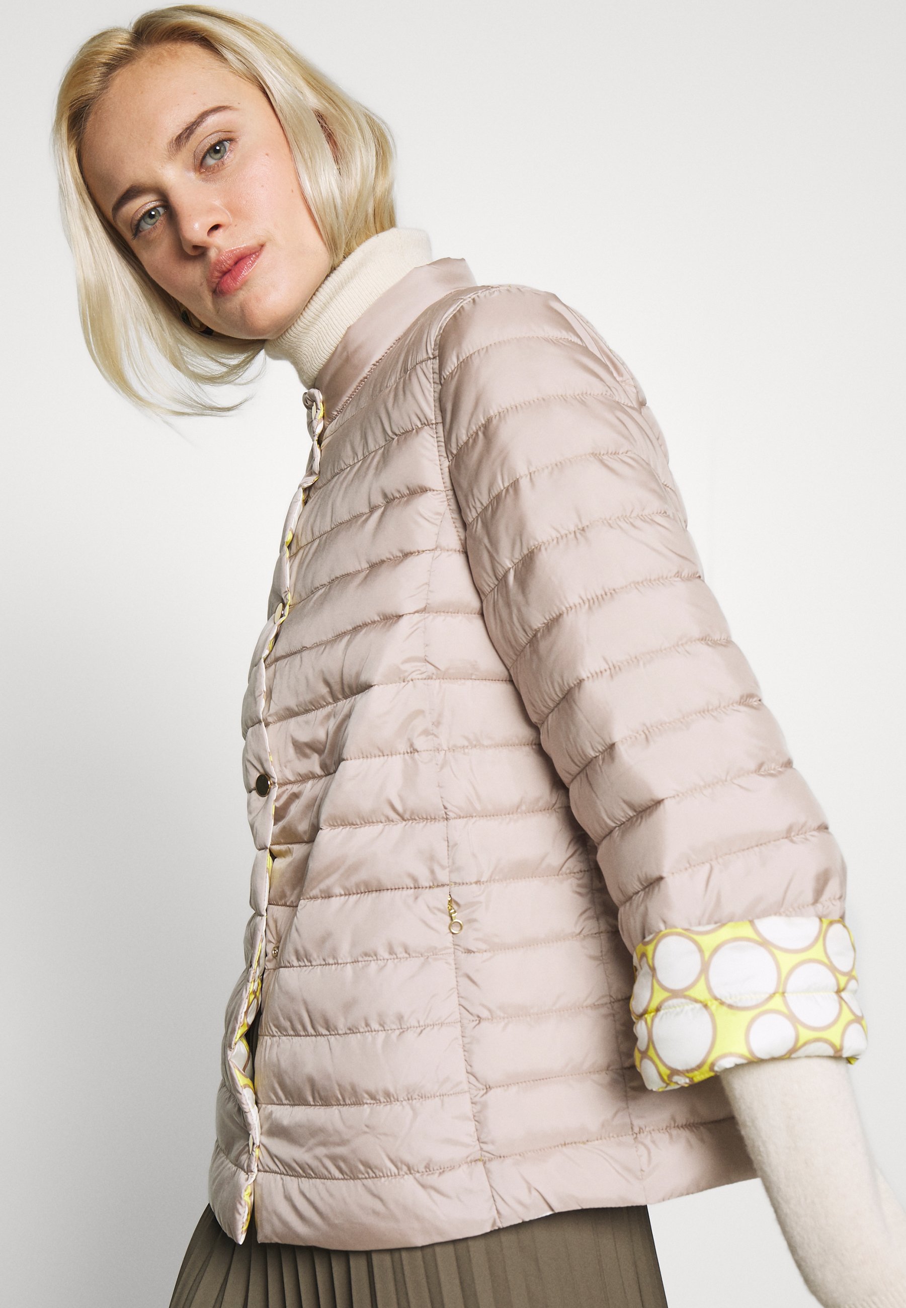 s.Oliver BLACK LABEL Lett jakke asphalt beige Zalando.no s.Oliver BLACK LABEL Lett jakke asphalt beige Zalando.no