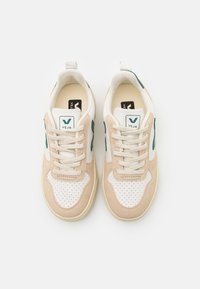Veja SMALL LACES UNISEX - Tenisky - extra-white/brittany/almond