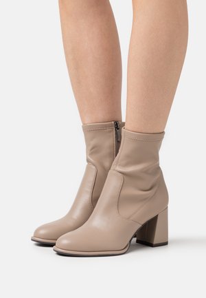 Tamaris, Bottines - taupe