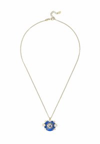 Collana in oro con ciondolo tondo blu che presenta un design centrale a occhio circondato da forme di stelle dorate e bianche.