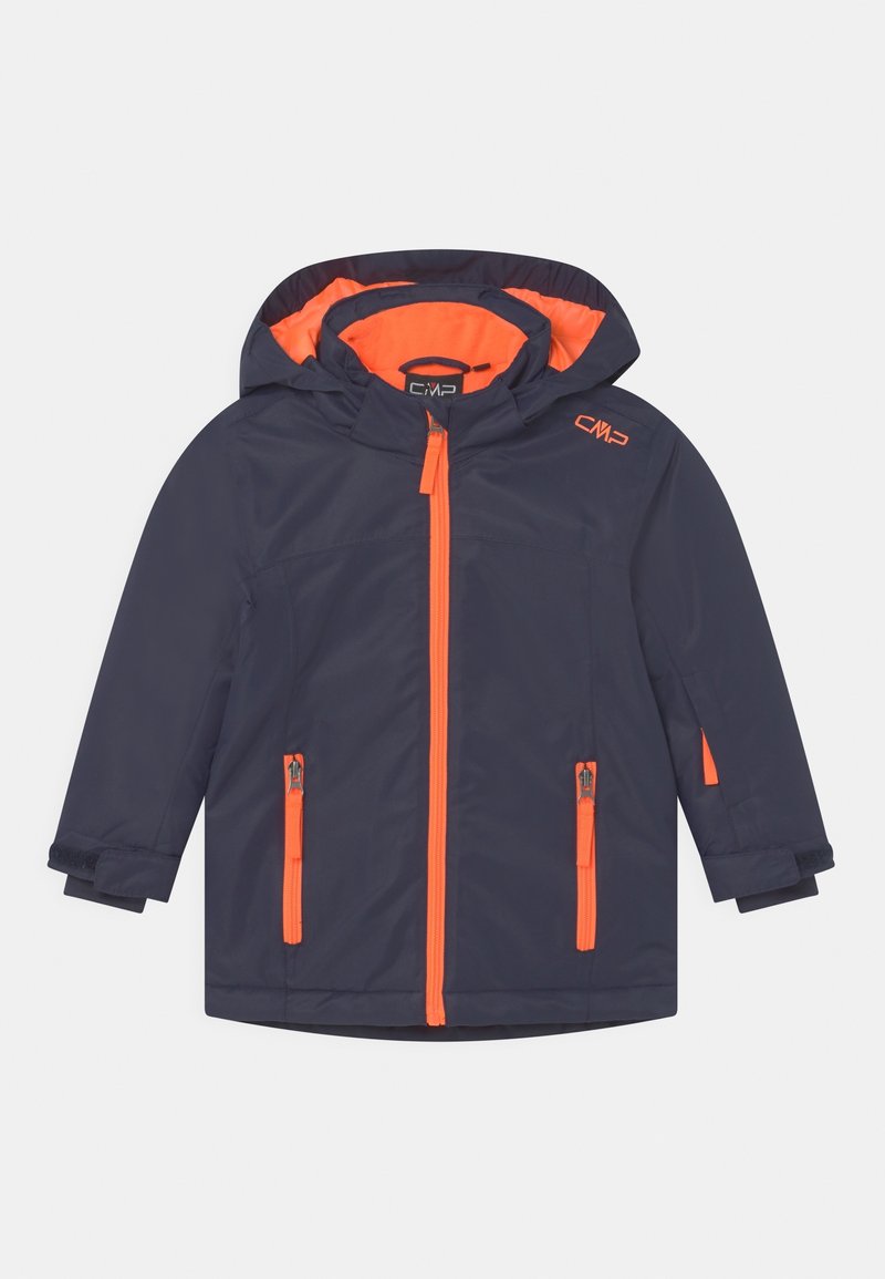 Giacca blu navy con accenti arancioni, dotata di cappuccio, chiusura frontale a zip e due tasche laterali con zip. Tessuto morbido e materiale impermeabile.