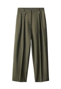 Pantalones de pierna ancha verde oliva hechos de una tela suave, que cuentan con pliegues frontales, un cierre de botón y dos bolsillos laterales.