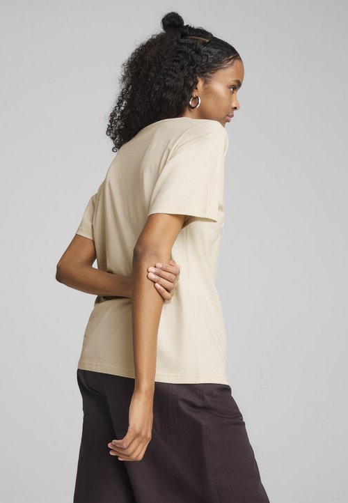 PUMA CLASS RELAXED TEE - Print T-shirt - alpine snow — photo 3