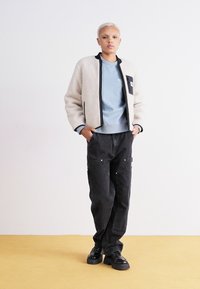 Carhartt WIP JANET LINER - Casaco polar - moonbeam/black