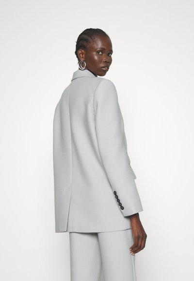 Materiel BUTTON BOXY - Κοντό παλτό - cloud grey