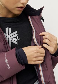 Áhkká LONG PADDED  - Vinterfrakke - braunlila