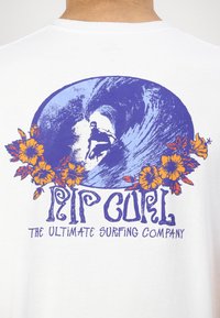Thumbnail Image 7