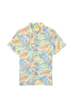 Chemise à manches courtes avec un fond jaune pastel et des motifs de feuilles tropicales bleues et orange, en tissu léger et avec une poche poitrine.