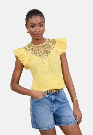 Lipsy REGULAR FIT - EMBROIDERED FLUTTER SLEEVE SHELL  - Blūze - buttermilk yellow