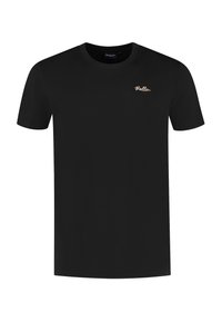 Zwarte katoenen t-shirt met korte mouwen en een ronde hals. Beschikt over een klein, goud geborduurd logo op de linkerborst. Gladde textuur.