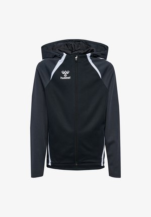 Zwarte zip-up jas met capuchon, voorzien van witte accenten op de schouders en een gestructureerde stof. Hummel-logo op de borst.