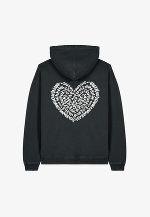 Sudadera negra con un gran diseño de corazón blanco en la parte posterior, compuesto de texto abstracto. Cuenta con capucha ajustable y puños acanalados.