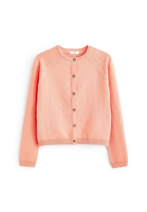 Pfirsichfarbener Strickjacke mit langen Ärmeln, rundem Ausschnitt und Knopfverschluss. Verfügt über einen gerippten Saum und detaillierte Nähte in der Nähe der Schultern.