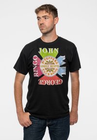 Paradiso Clothing THE BEATLES SGT PEPPER NAMES UNISEX - Print T-shirt - black