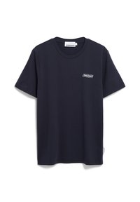 Marineblauwe katoen t-shirt met een ronde hals en korte mouwen. Bevat een klein wit logo aan de linkerkant. Zachte textuur.