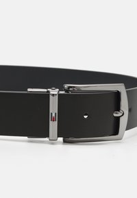 Tommy Hilfiger DENTON - Cintura - space blue/black