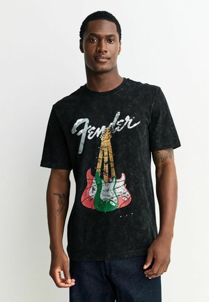 - T-shirt z nadrukiem